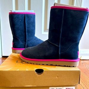 Womens Ugg Classic Short Boot - Navy Blue with pink trim.